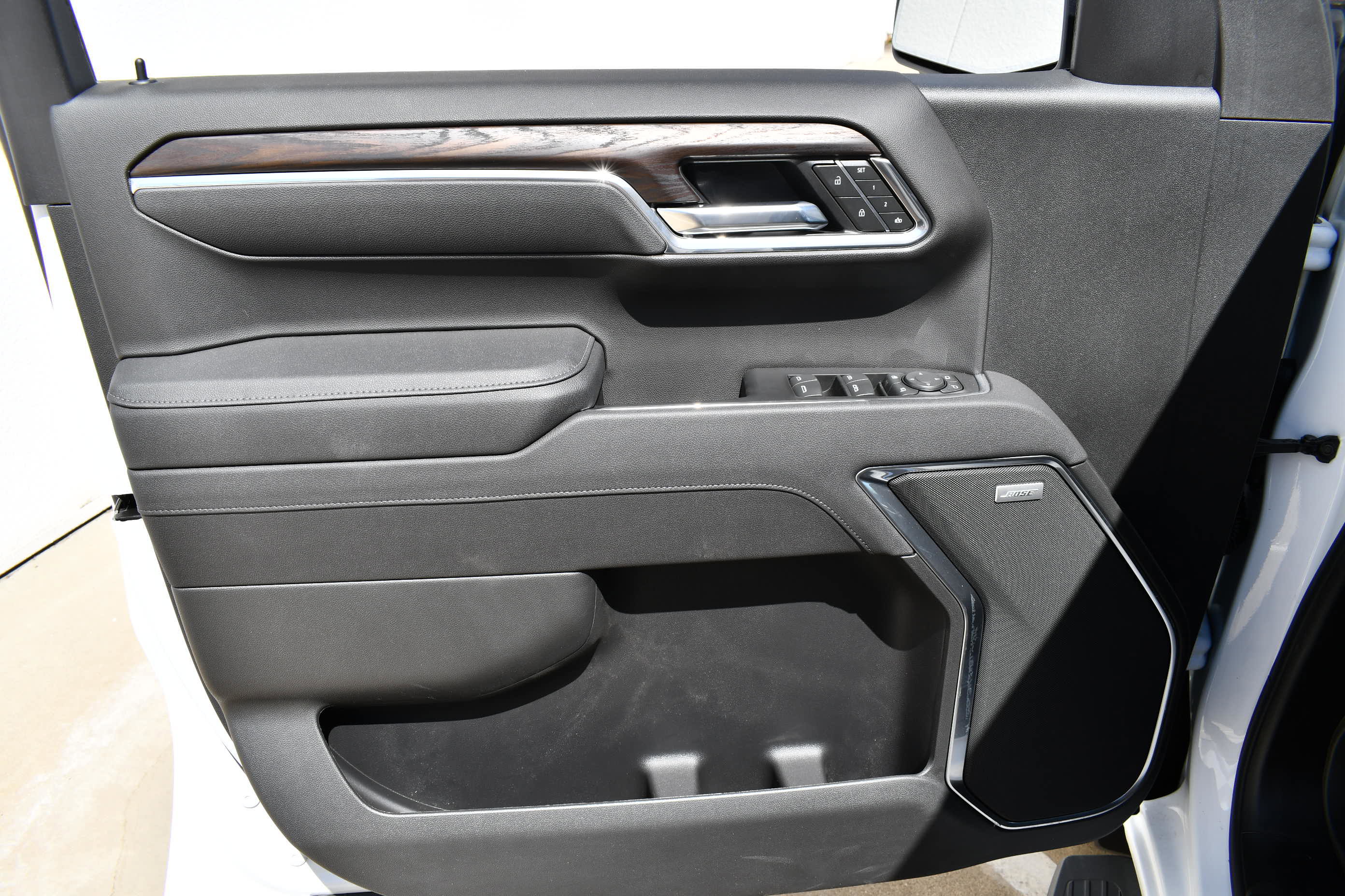 2025 Gmc Sierra 1500 SLT photo 18