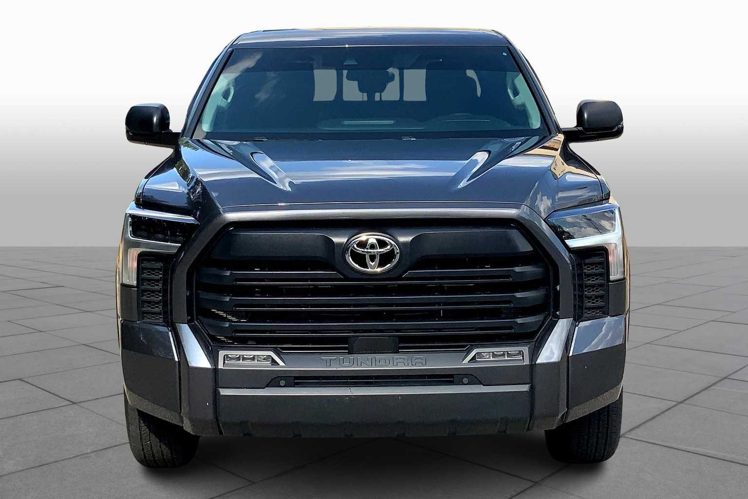2024 Toyota Tundra SR5 Double Cab photo 3
