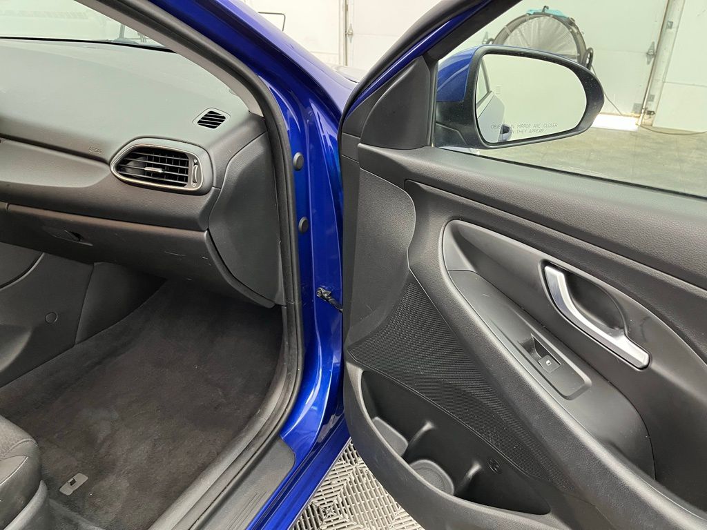 2019 Hyundai Elantra GT photo 23