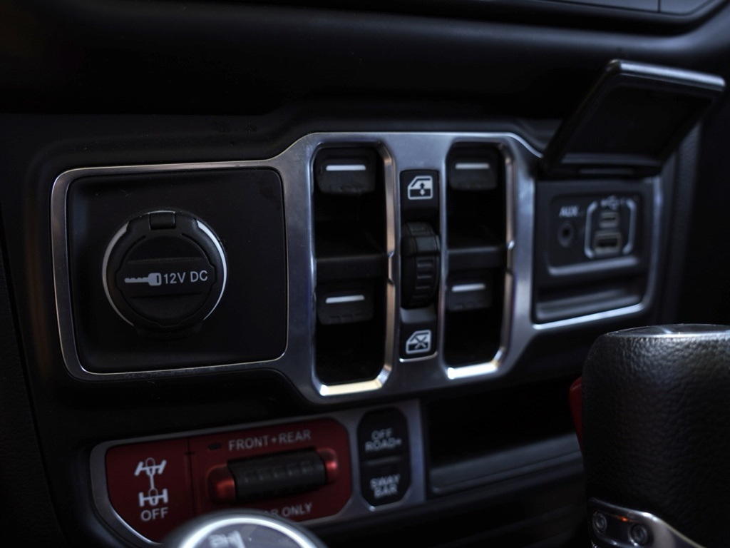 2023 Jeep Wrangler Rubicon photo 17