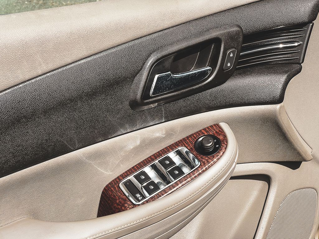 2013 Chevrolet Malibu 1LT photo 14