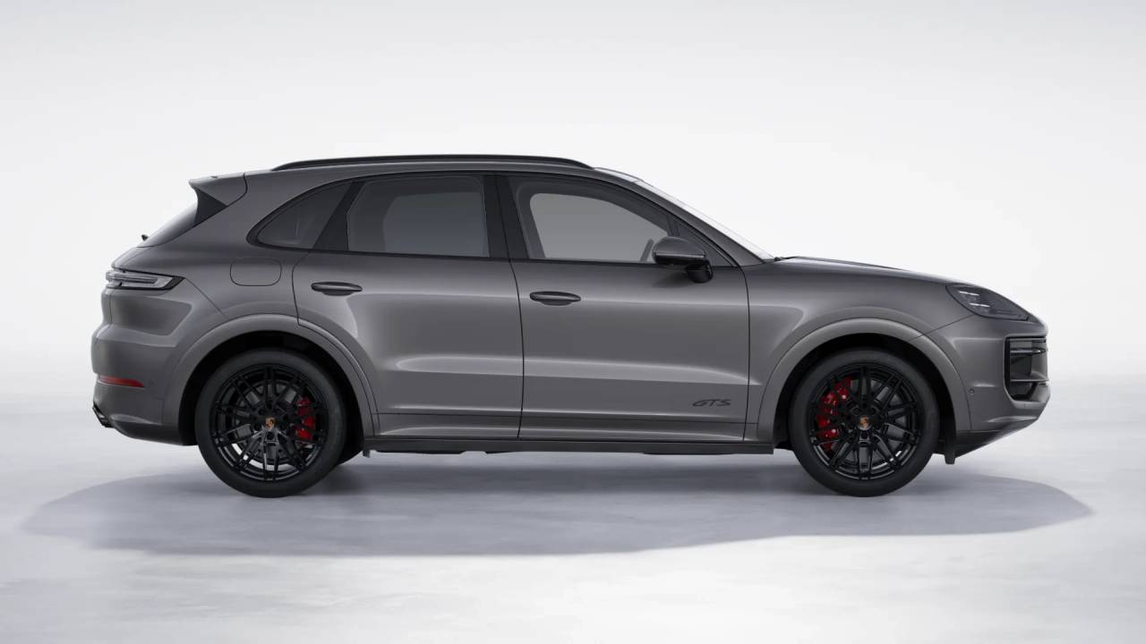 2026 Porsche Cayenne GTS photo 7