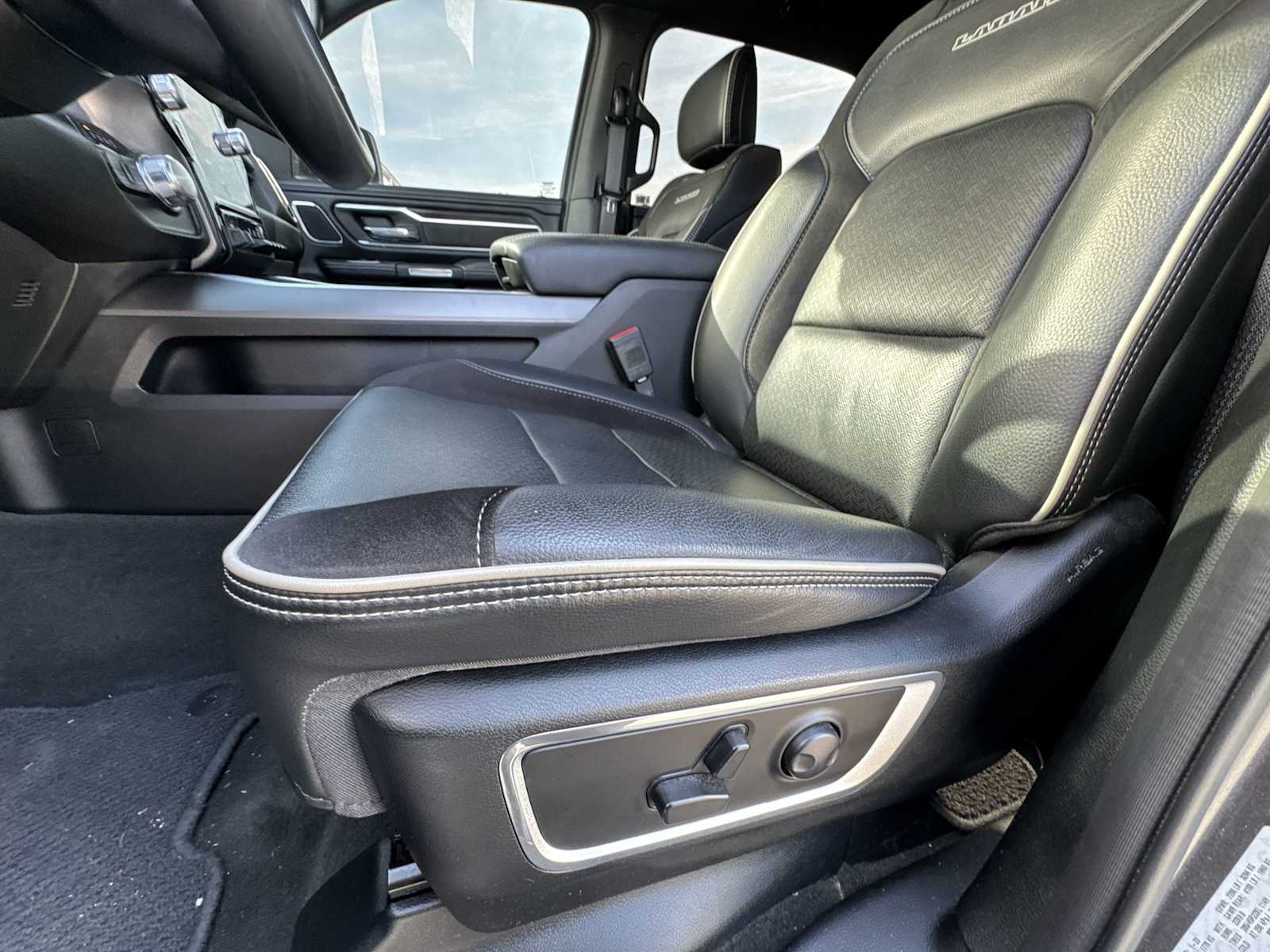 2023 Ram 1500 Laramie photo 12