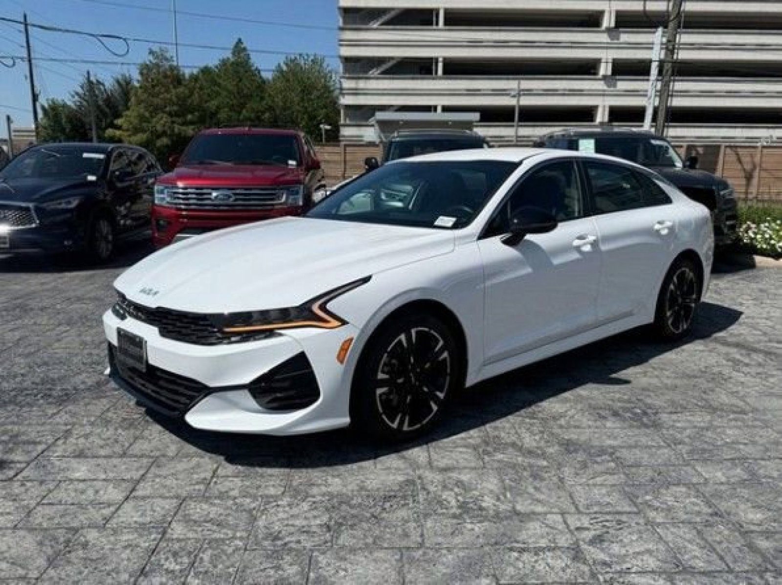 2022 Kia K5 GT-Line photo 4