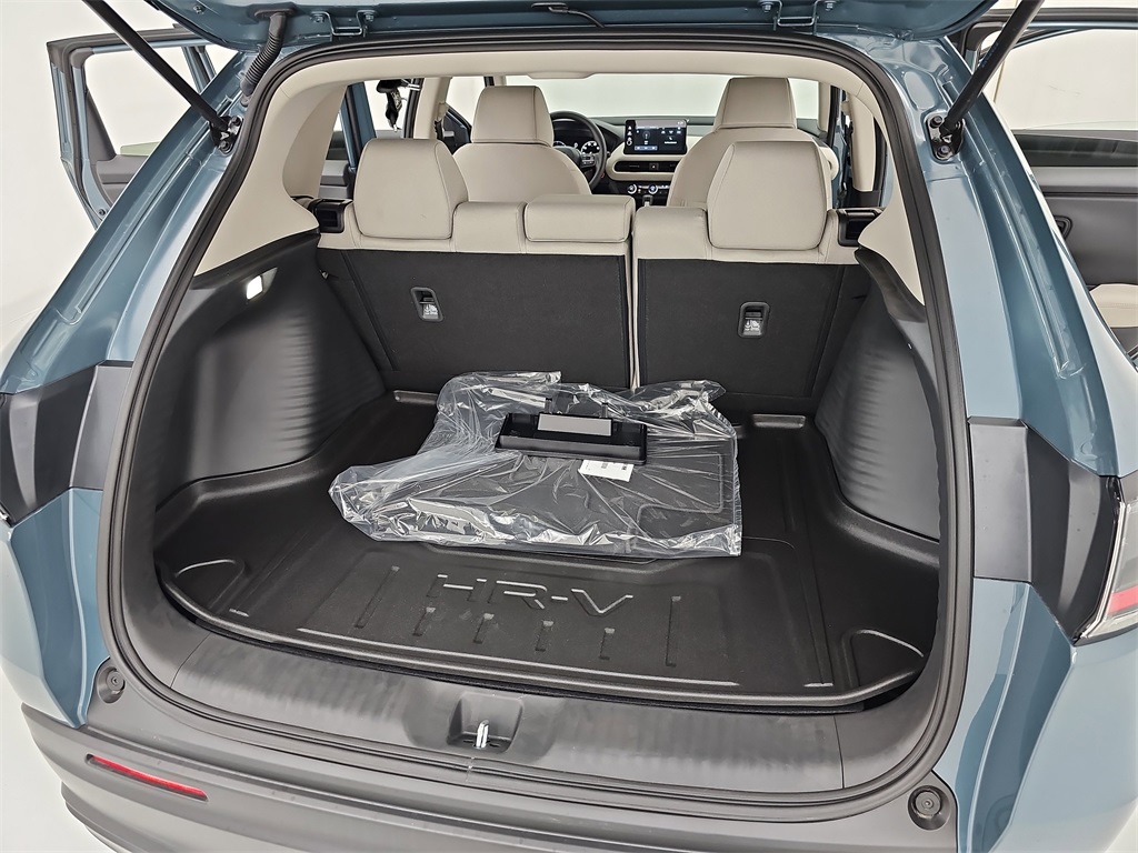 2026 Honda HR-V LX photo 17