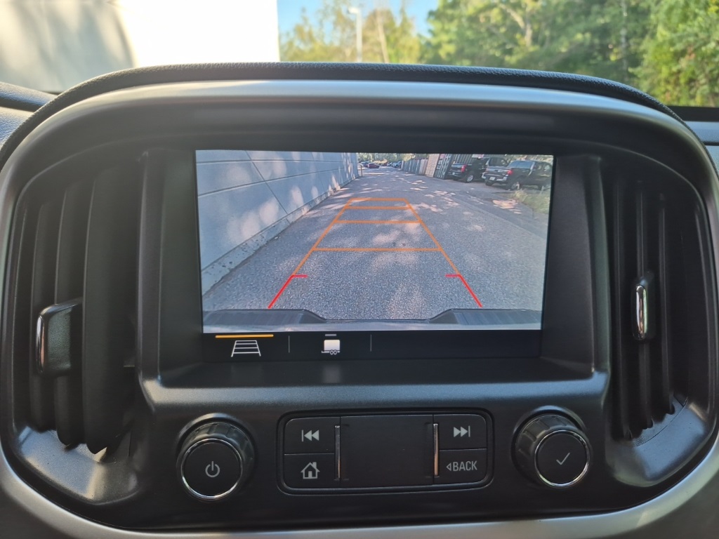 2019 Chevrolet Colorado LT photo 24