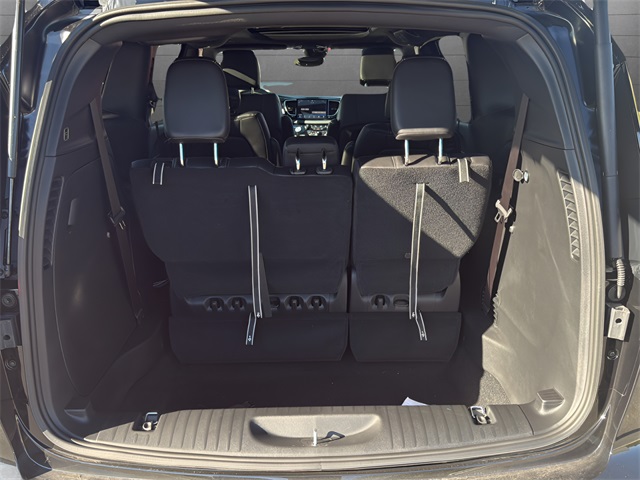 2026 Chrysler Pacifica photo 11