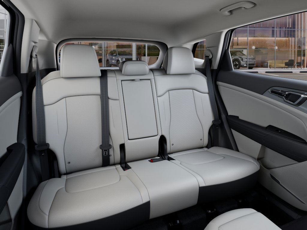 2026 Kia Sportage EX photo 13