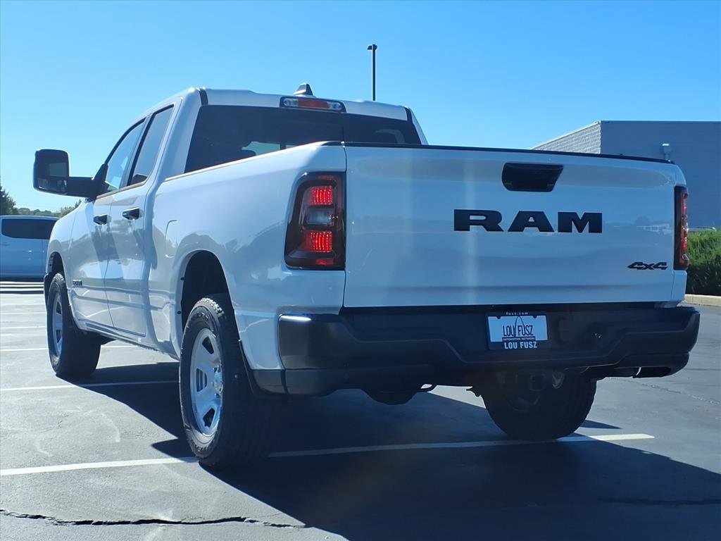 2025 Ram 1500 Tradesman photo 4