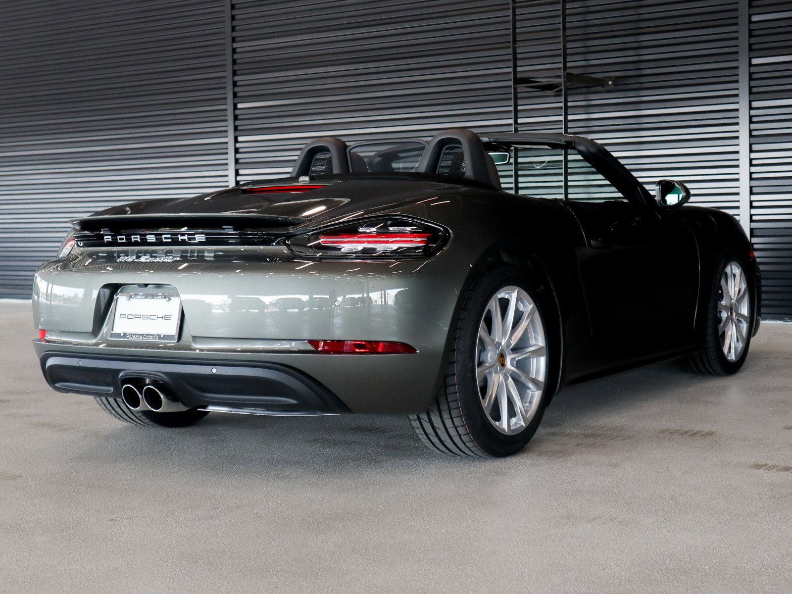 New 2025 Aventurine Green Metallic Porsche  image 11