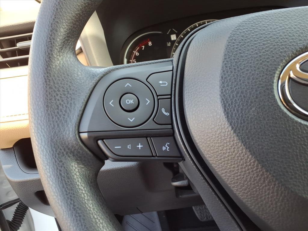 2025 Toyota RAV4 LE photo 20