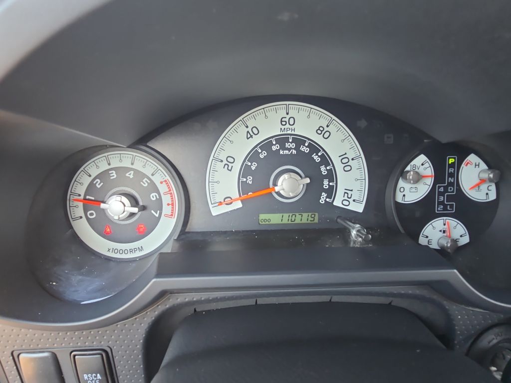 2013 Toyota FJ Cruiser Base photo 17