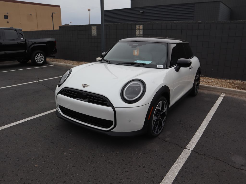 2026 MINI Hardtop 2 Door Oxford Edition's photo