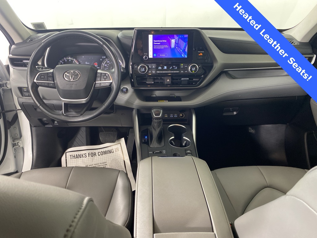 2023 Toyota Highlander XLE photo 2