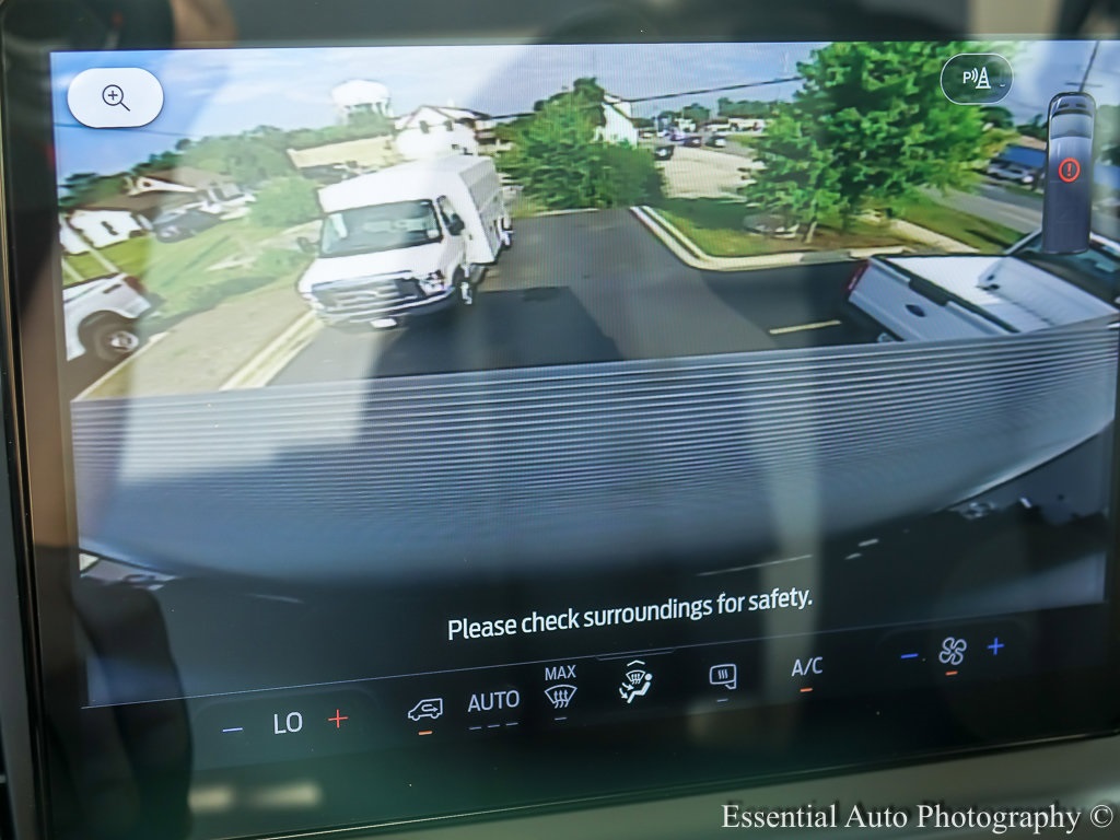 2024 Ford Transit Cutaway photo 13
