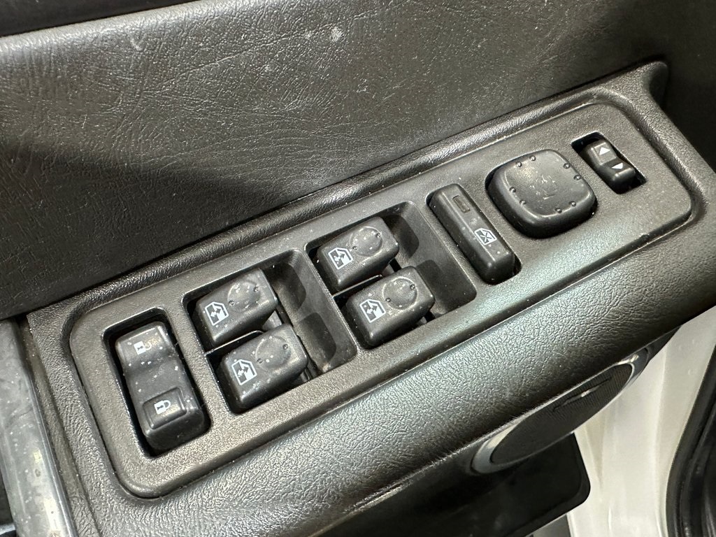 2006 Hummer H2 Base photo 12