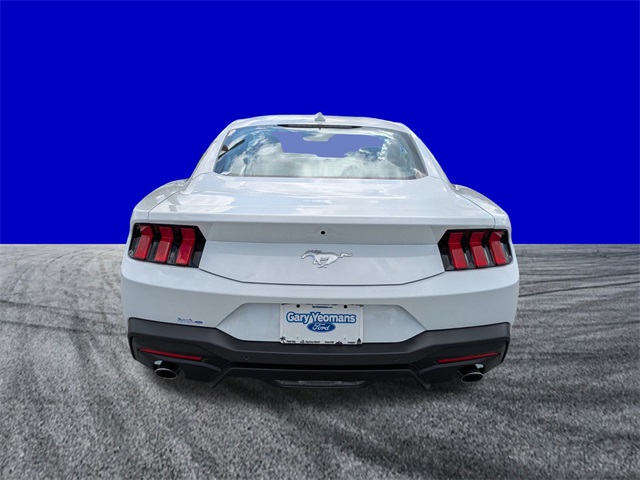 2025 Ford Mustang EcoBoost photo 5