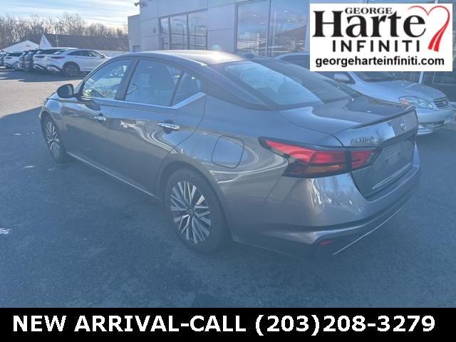 2023 Nissan Altima 2.5 SV photo 4