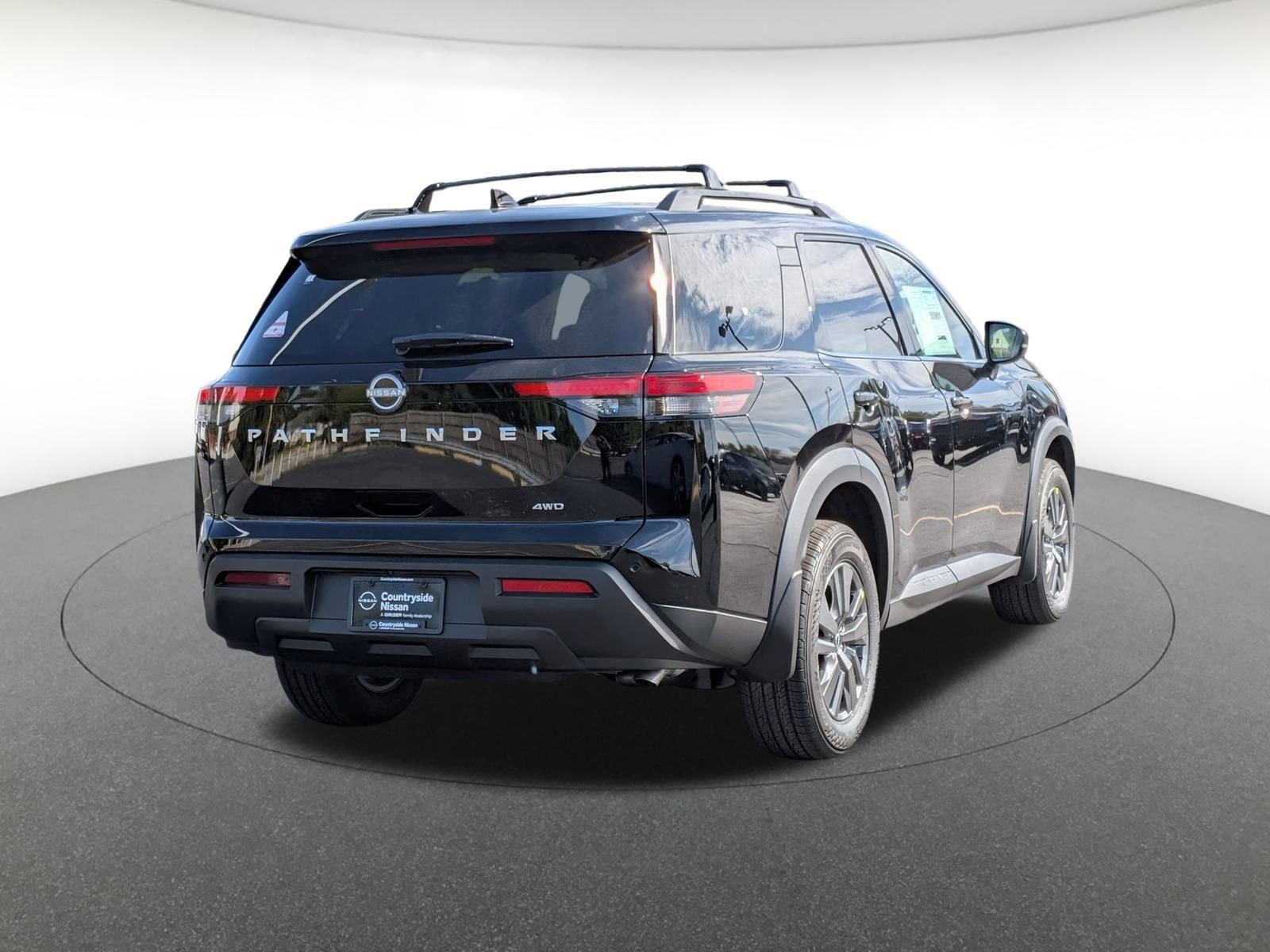 2025 Nissan Pathfinder SV photo 5
