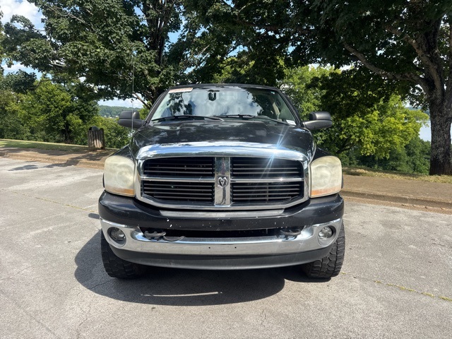 2006 Dodge Ram SLT photo 2
