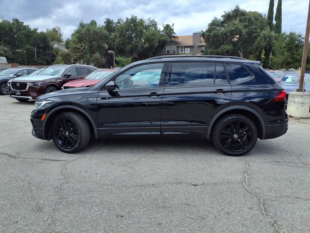 2022 Volkswagen Tiguan SE R-Line Black photo 3