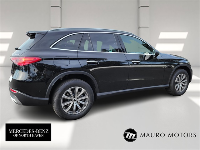2026 Mercedes Benz GLC 300 4MATIC photo 2