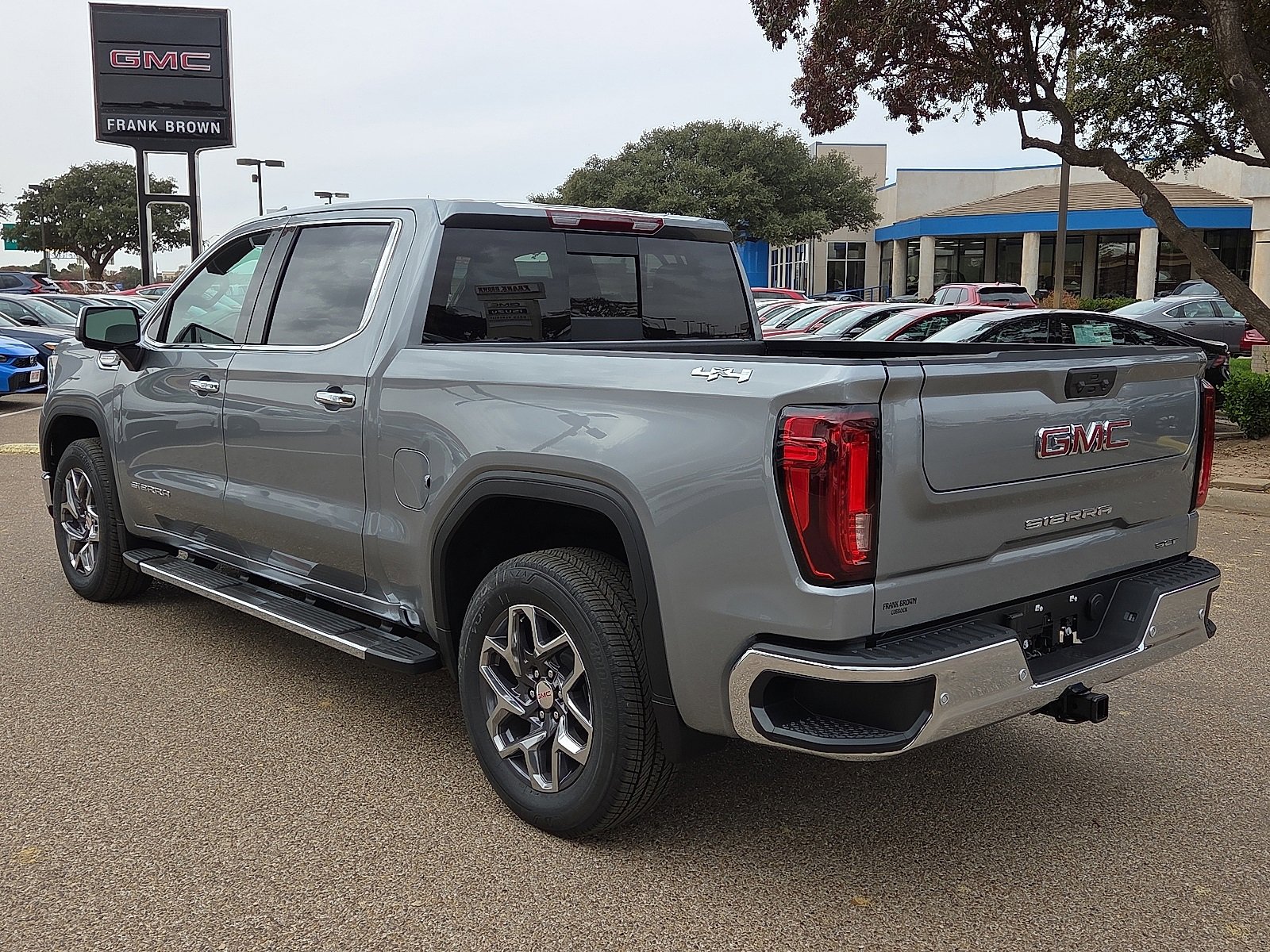2026 Gmc Sierra 1500 SLT photo 3