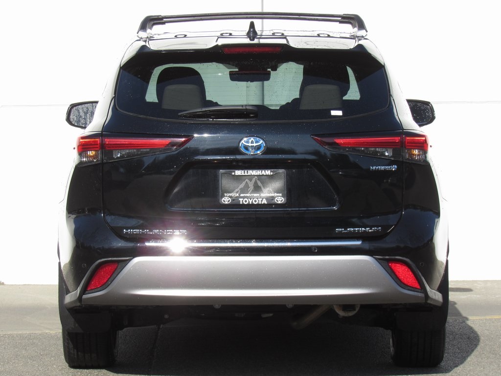2024 Toyota Highlander Hybrid Platinum photo 7