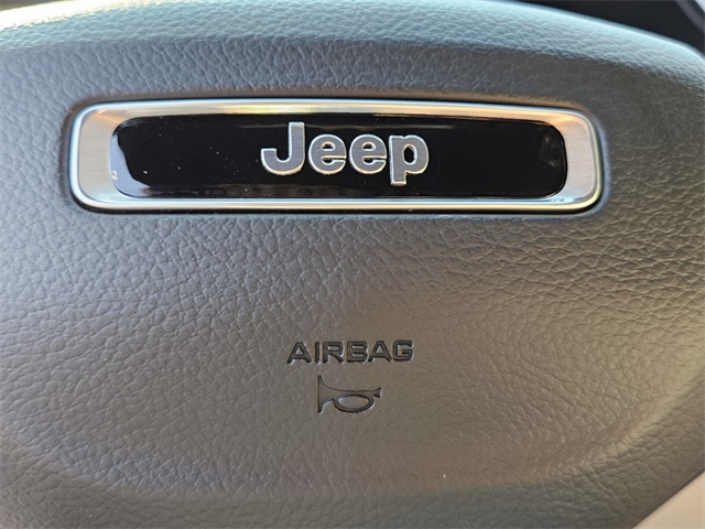 2025 Jeep Grand Cherokee Limited photo 28