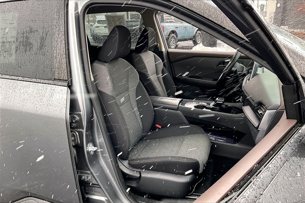 2021 NISSAN ROGUE - Image 5