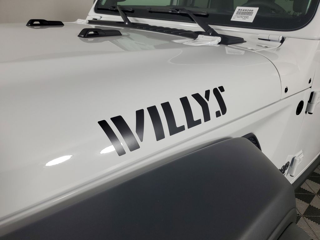 2025 Jeep Wrangler Willys photo 11