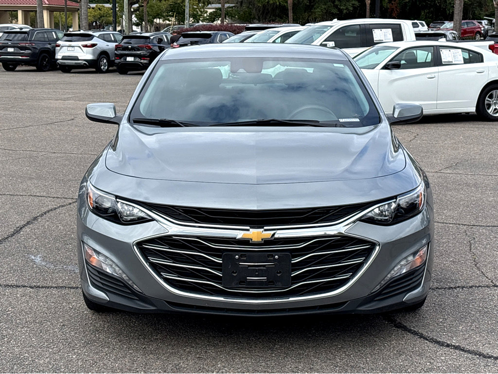 2023 Chevrolet Malibu 1LT photo 2