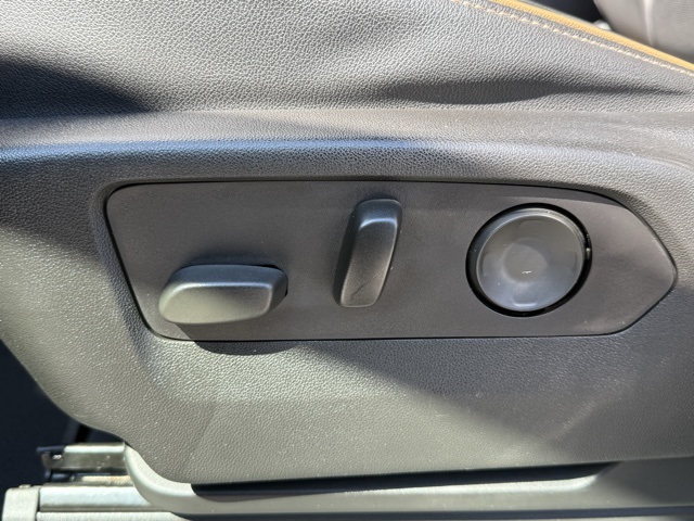 2021 Gmc Yukon AT4 photo 14
