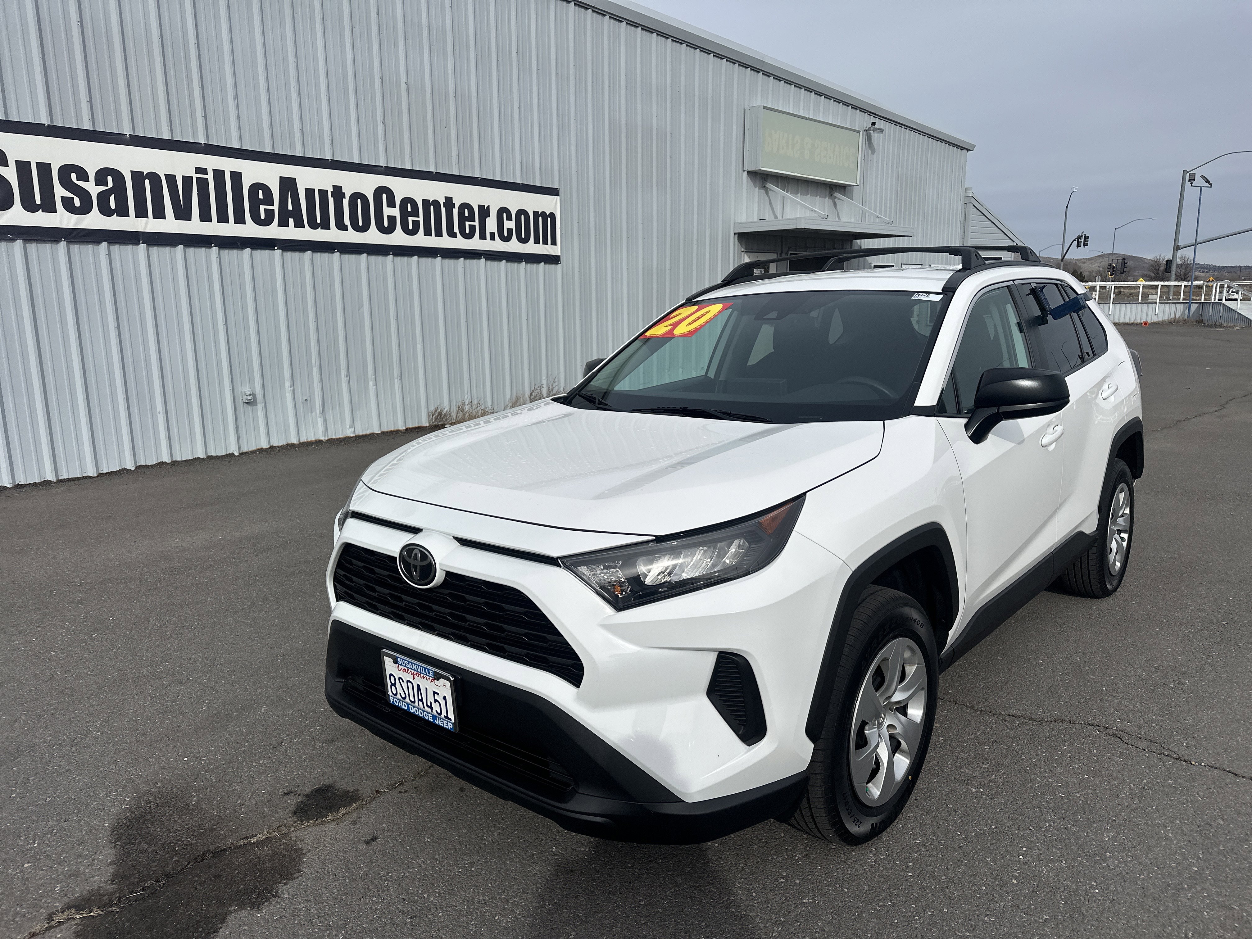 2020 Toyota RAV4 LE