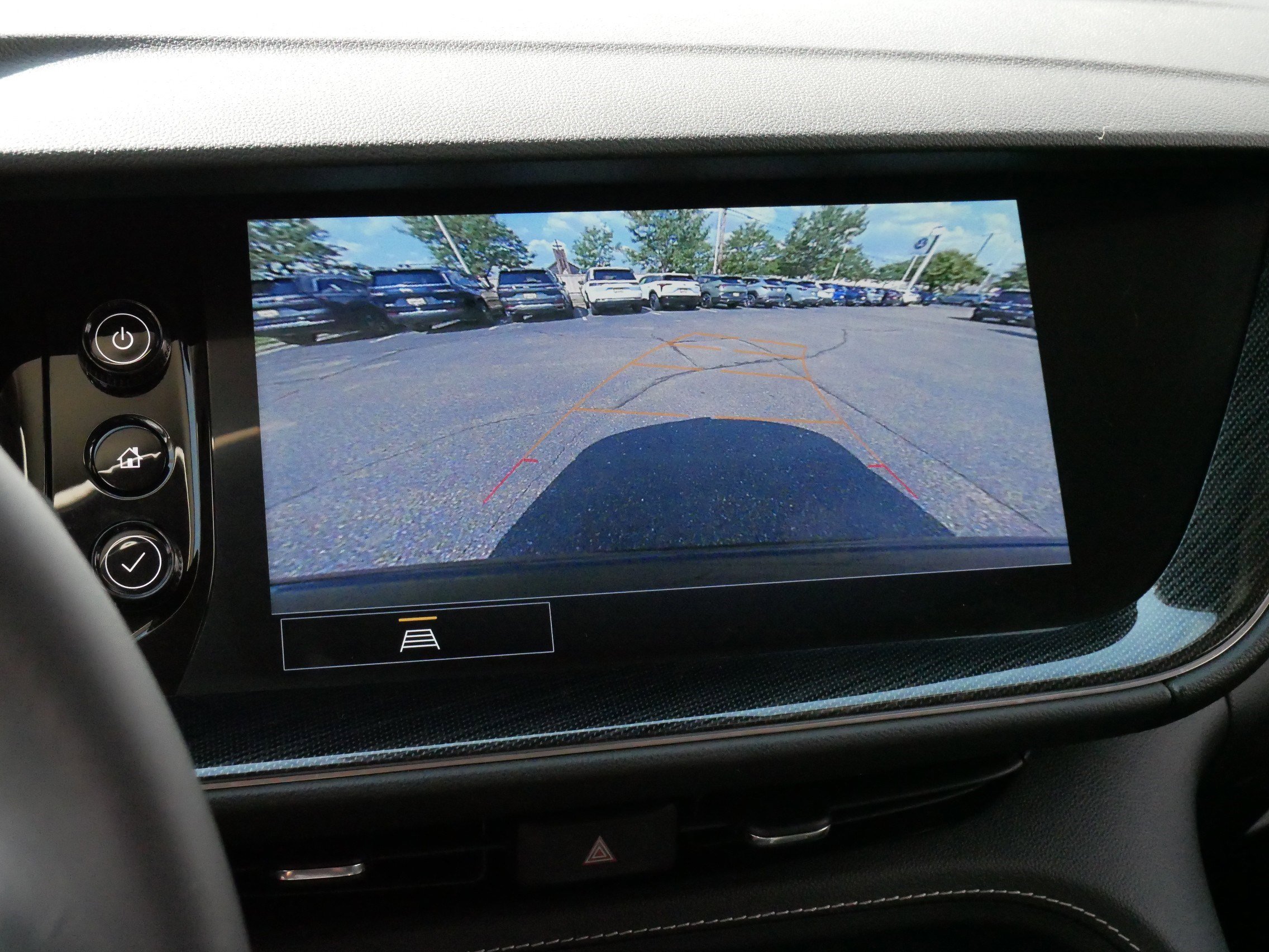 2021 Buick Envision Essence photo 30