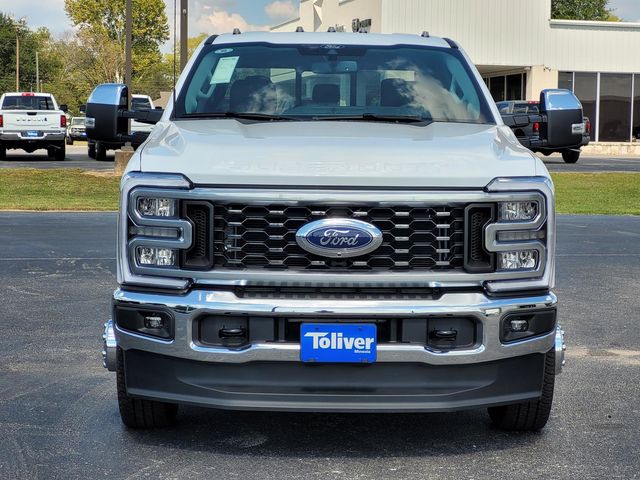 2026 Ford F-350 Lariat photo 2