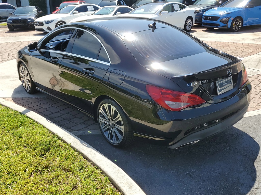 2017 Mercedes Benz CLA 250 photo 4