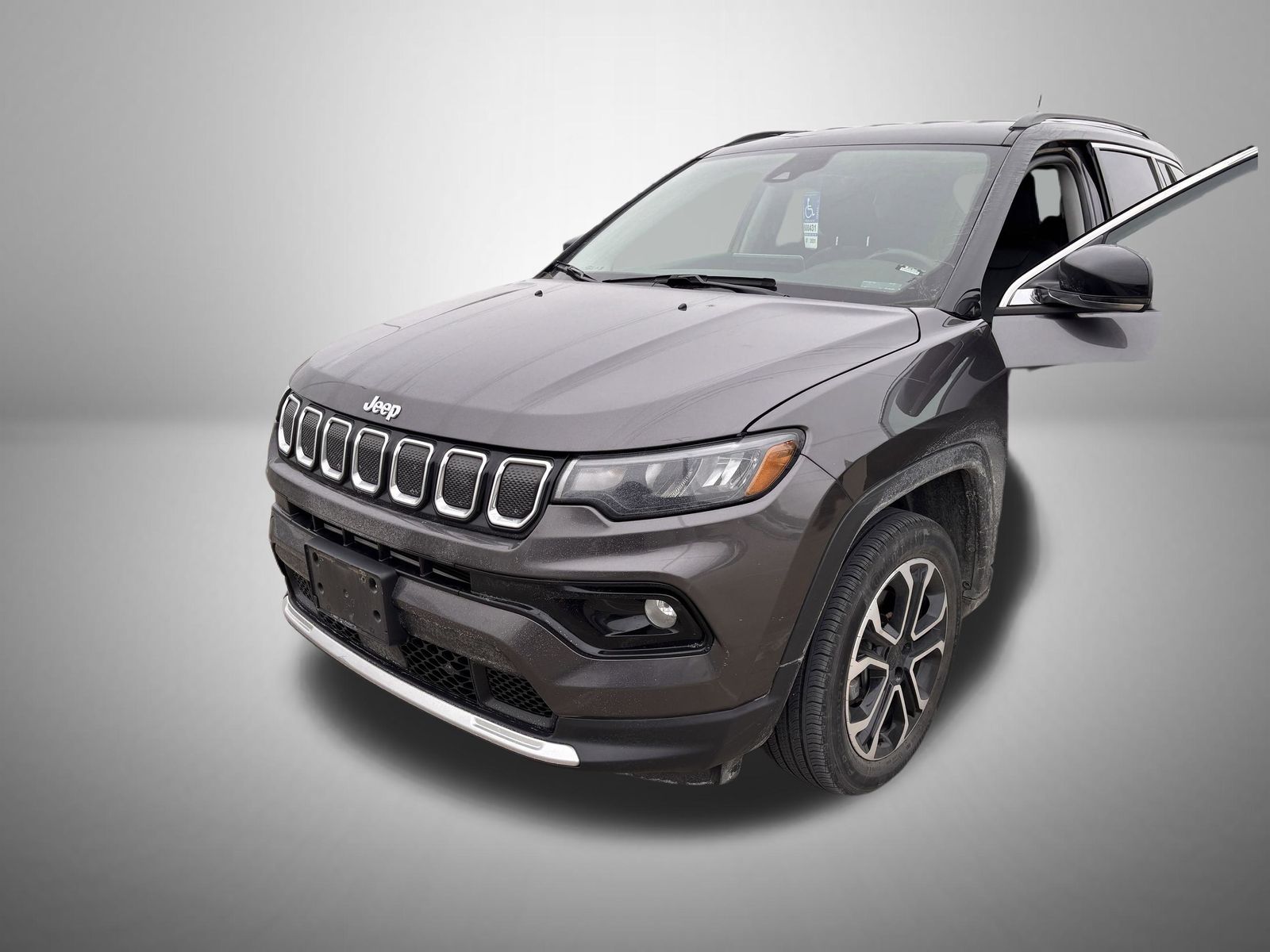 2022 Jeep Compass Limited's photo