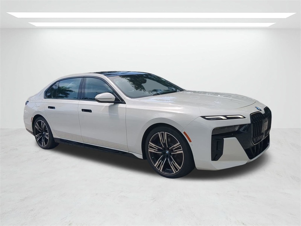 New 2025 Alpine White BMW 760i xDrive image 2