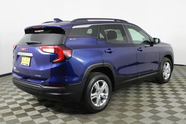2022 Gmc Terrain SLE photo 2