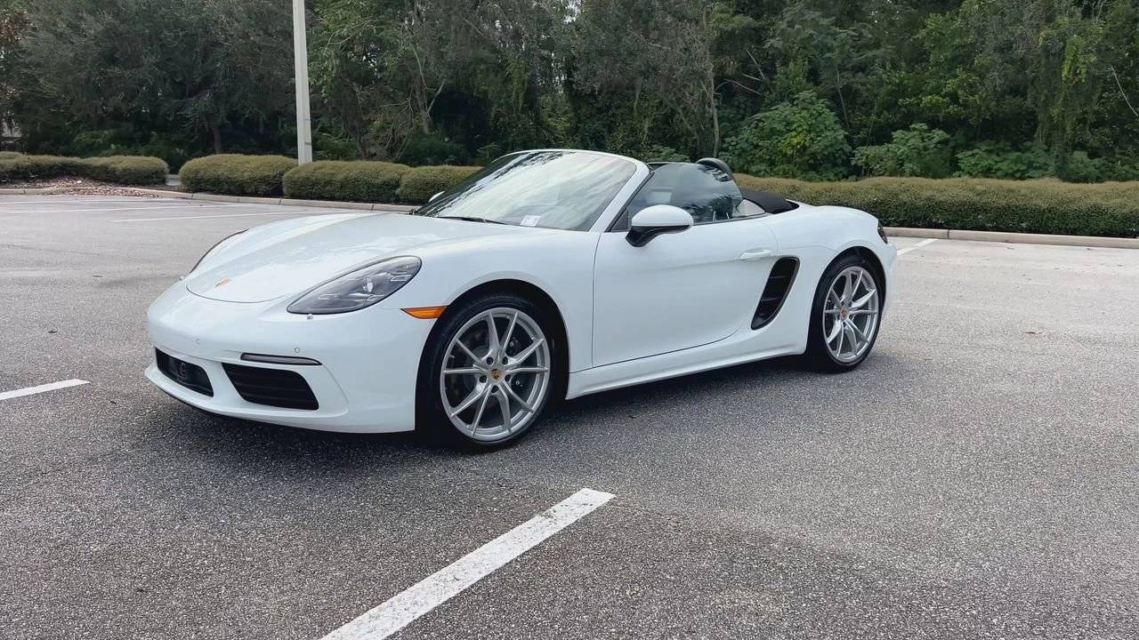 2025 Porsche Boxster Base photo 4