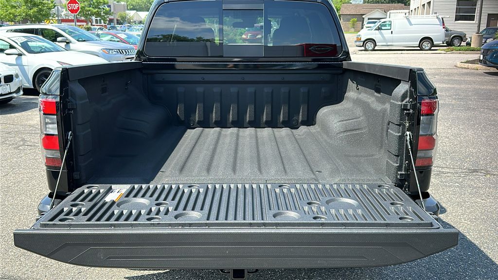 2025 Nissan Frontier S photo 25