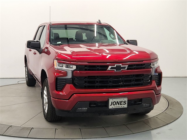 2024 Chevrolet Silverado 1500 RST photo 2