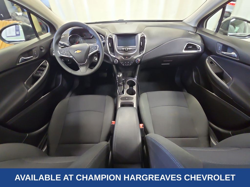 2017 Chevrolet Cruze LT photo 21