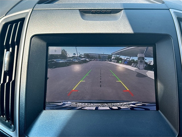 2020 Ford Edge SEL photo 12