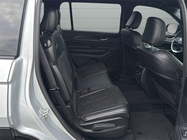 2024 Jeep Grand Cherokee Altitude photo 20
