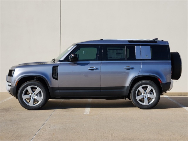 2024 Land Rover Defender 110 S photo 4