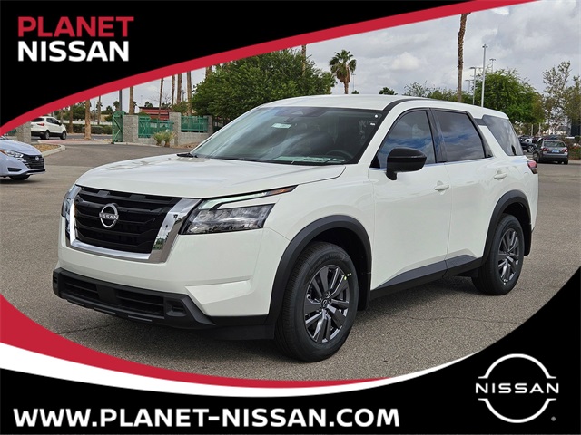2025 Nissan Pathfinder S's photo