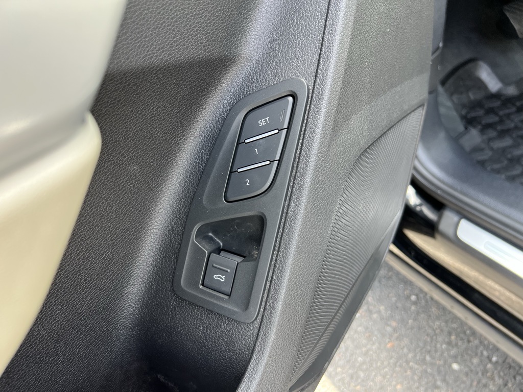 2022 Audi Q3 Premium Plus S line photo 8
