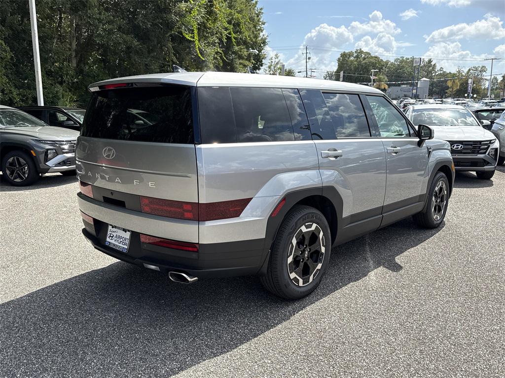 2026 Hyundai Santa Fe SE photo 3